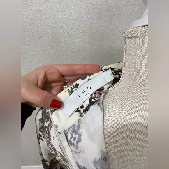 $375 IRO Women Ivory Sakari Printed Crisscross Turtleneck Size XS-S - Picture 8 of 11